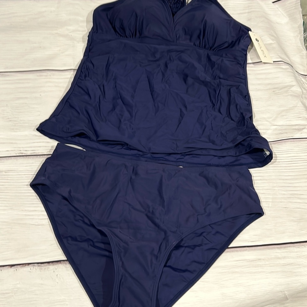 Women’s new with tag tankini navy blue